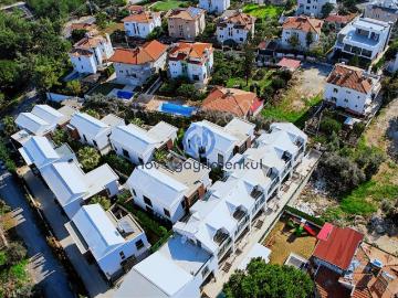 nova* Kuyuluk'ta Şirin Konsept Ekstralı 3+1 Tripleks Villa