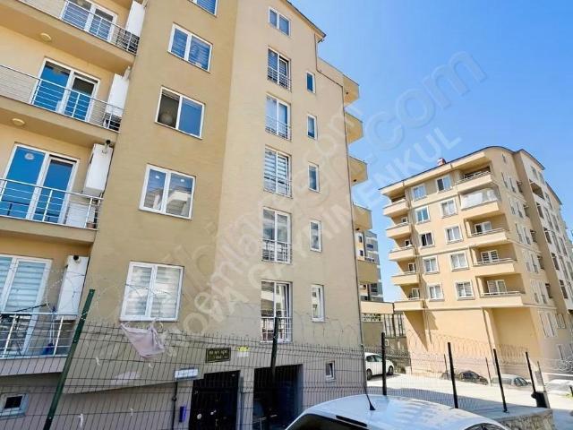 Nova'dan Anafartalar Caddesi Üzerinde Ferah Kullanışlı 1+1 Daire