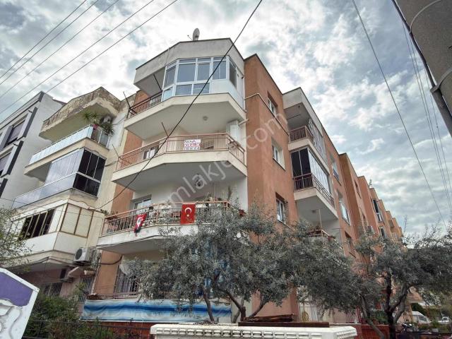 Nova'dan Cumhuriyet Mh Bahçeli Evlerde Kiralık Arakat Daire