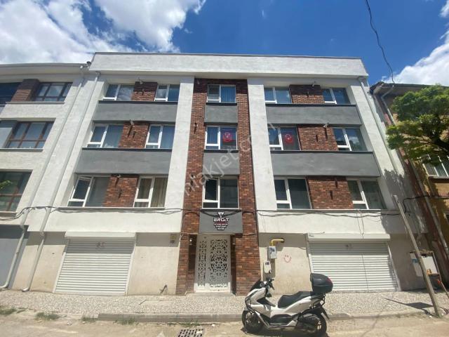 [nova]sütlüce Mh. eğitimciler Yakını otoparklı asansörlü 1+1