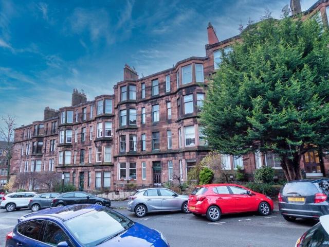 Novar Drive, Hyndland, Glasgow G12, 2 bed flat to rent, £1,200 pcm | PrimeLocation