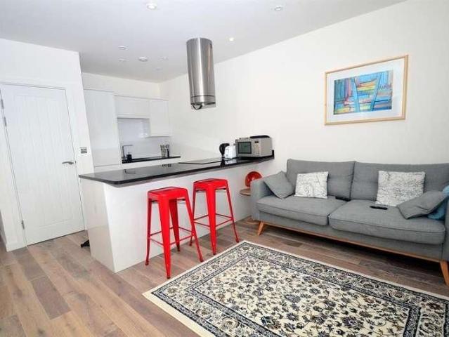 Novellus Court, South Street, Epsom, KT18