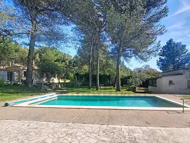Noves 13550 Achat / Vente maison 5 pièces t5 au dernier étage