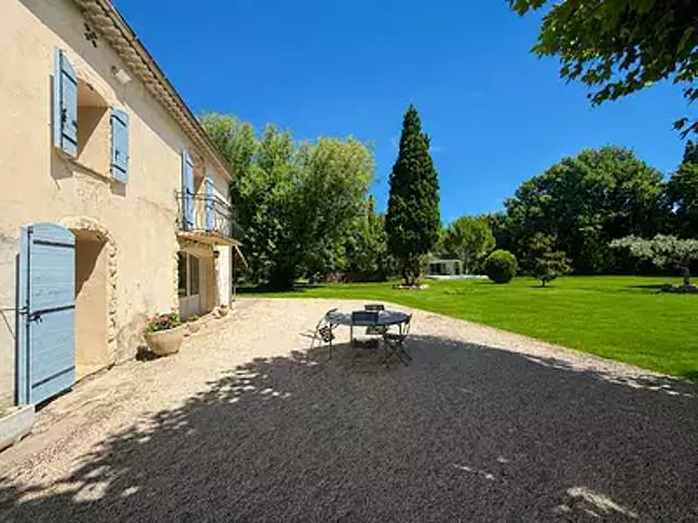 Noves 13550 Achat / Vente maison 6 pièces t6 piscine