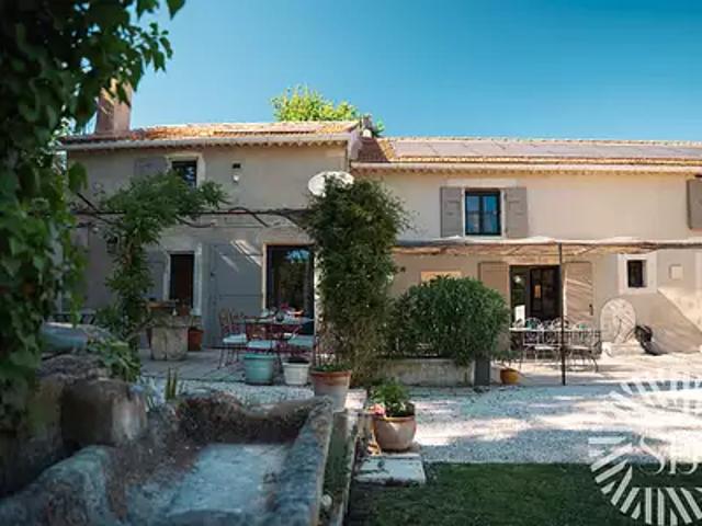 Noves 13550 Achat / Vente maison 8 pièces t8