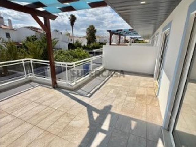 Novo, andar de moradia T1+3 tipo Duplex Manta Rota 1ª Linha de Praia. Empreendimento com Vistas Deslumbrantes sobre o Mar