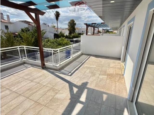 Novo, andar de moradia T1+3 tipo Duplex Manta Rota 1ª Linha de Praia. Empreendimento com Vistas Deslumbrantes sobre o Mar