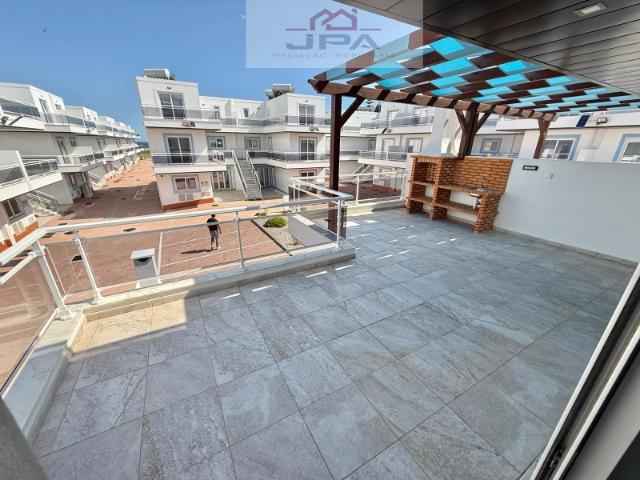 Novo, andar de moradia T1+3 tipo Duplex Manta Rota 1ª Linha de Praia. Empreendimento com Vistas Deslumbrantes sobre o Mar