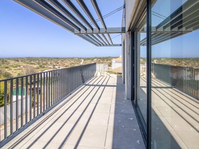 Apartamento T2 Novo a 5 Minutos da Praia, Aljezur 94m² Bordeira