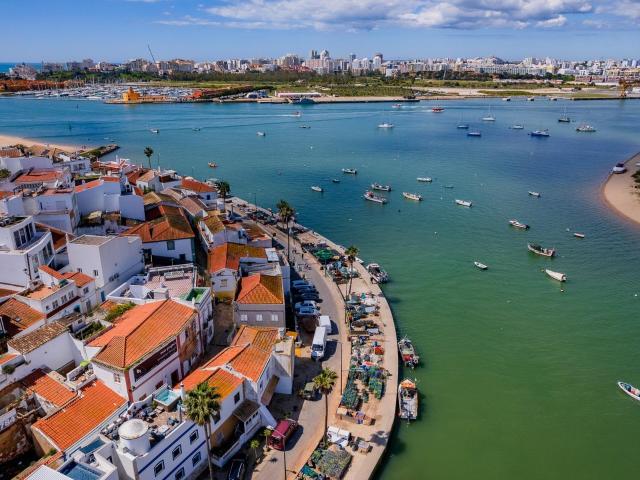 Novo apartamento 2 quartos frente rio e 150m praia 83m² Ferragudo