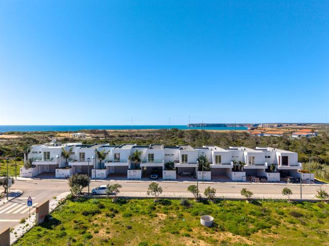 Novo empreendimento exclusivo composto por apenas sete morad. 160m² Vila do Bispo e Raposeira