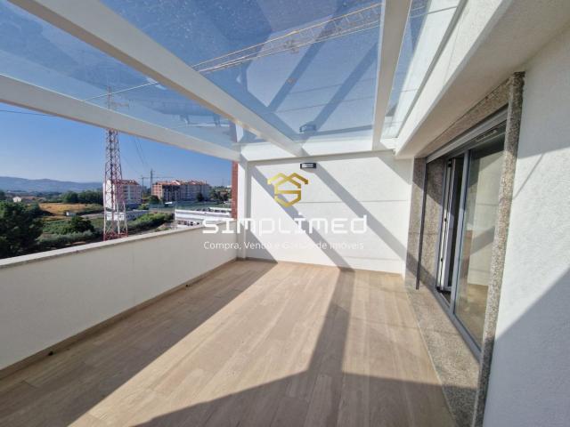 Novo T3 Duplex com Terraço na Covilhã