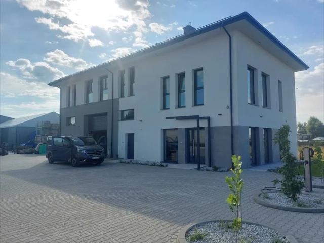 Nowy budynek biurowo magazynowy 400 m² w Lesznowoli polecam!