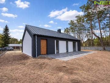 Nowy dom 92 m² z dużą działką i tarasem w Cygance