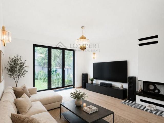Nowy dom w stylu Art Déco na Sadybie 5 sypialni, ogród polecam!