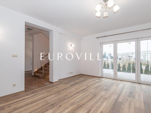 Nowy dom w Wilanowie Zawady, 150 m2, garaż i ogród