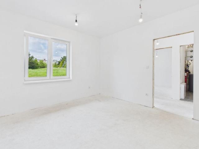 Nowy dom do wynajęcia z ogródkiem | Myszków. 74 m²