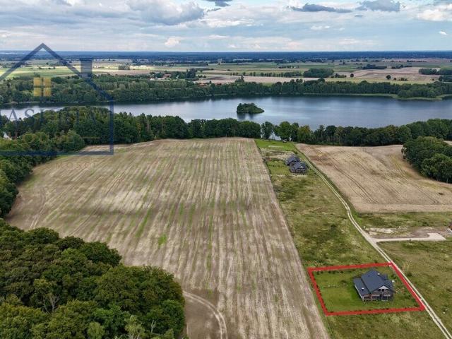 Nowy dom nad Jeziorem Jaśkowskim z udziałem w plaży polecam!