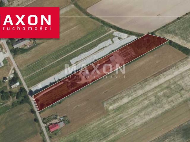 Do sprzedania przemysłowa nieruchomość 979 m² z dużą działką 1,03 ha