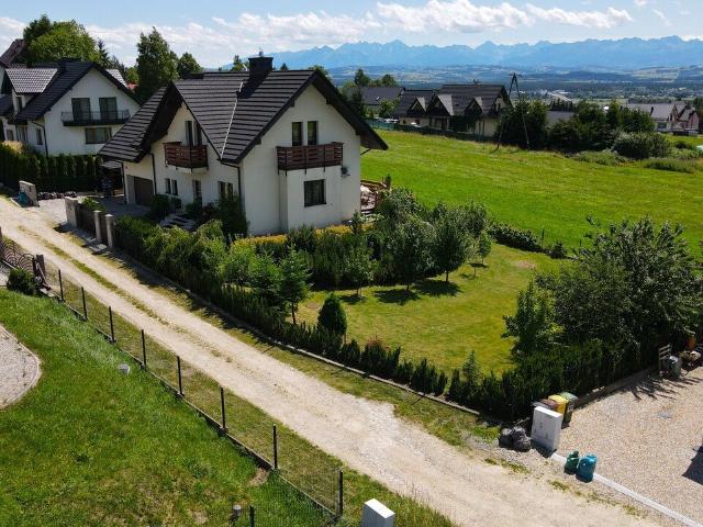 Nowy Targ, dom 274 m2 z ogrodem i nowoczesnym wyposażeniem