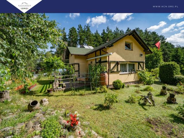 Urokliwy dom 86 m² z ogrodem i kolektorami polecam!