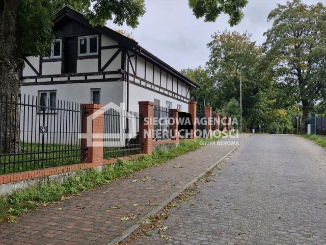 Ośrodek wypoczynkowy nad jeziorem, 14 domków, blisko plaży