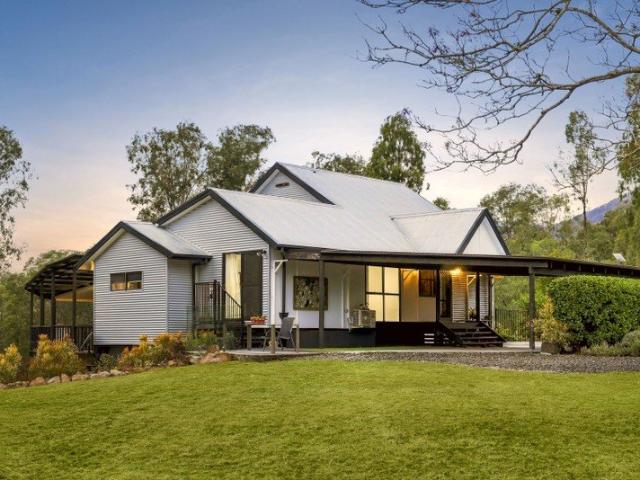 Now Introducing: Unique Dual Living Acreage in a quiet street in Tamborine