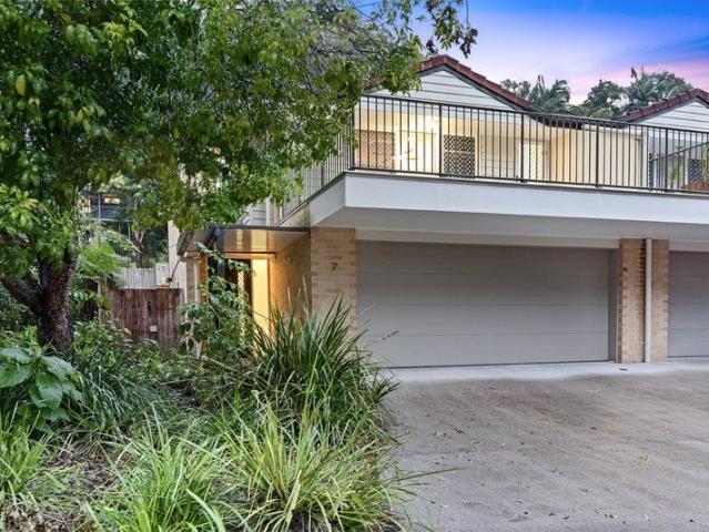 NOW VACANT FOR IMMEDIATE ACCESS Rare Gem, House Sized Living, Nature All Around, Convenience Close By
