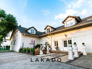 Atrakcyjny obiekt gastronomiczno hotelowy 1285 m² w Nowej Dębie