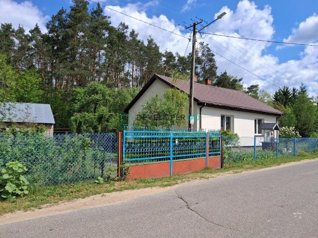 Siedlisko z potencjałem w Nowakach, 100 m², działka 1625 m² polecam!