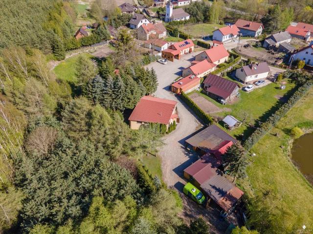 Wyjątkowa nieruchomość nad jeziorem Sarż – dom, bar i campingi