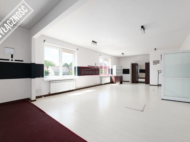 Na wynajem przestronny lokal usługowy 64 m² z własną toaletą