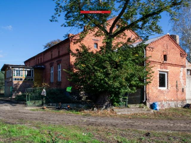 Polecam gospodarstwo rolne 176 m² z infrastrukturą i możliwością dokupienia działek