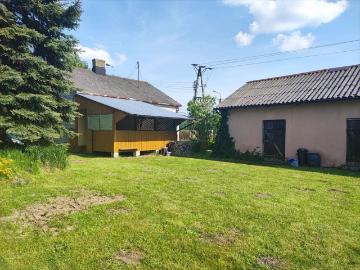 Siedlisko 3 pokoje z dużym tarasem i zabudowaniami