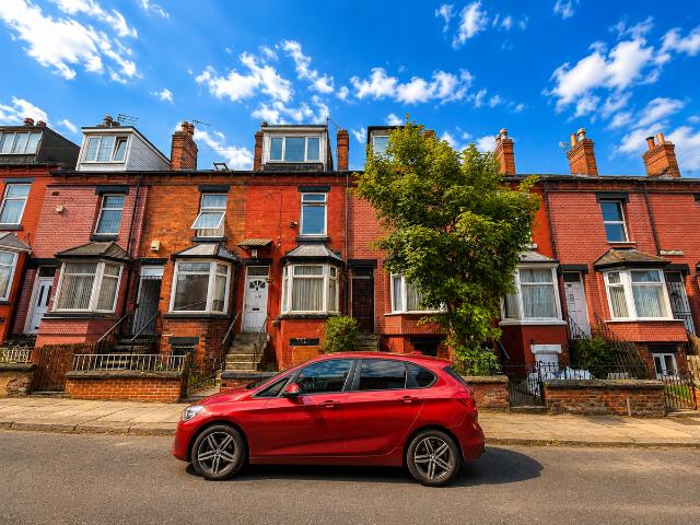 Nowell Mount, Leeds LS9, 4 bed houseboat to rent, £1,095 pcm | PrimeLocation