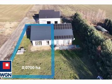 Przestronny dom bliźniak z garażem i dużym ogrodem