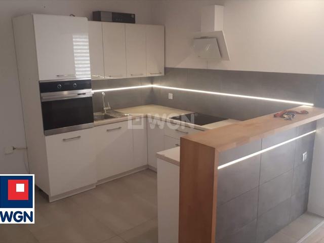 Nowoczesny obiekt 300 m2 z mieszkaniami i usługami
