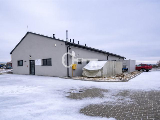 Na sprzedaż nowoczesny obiekt biurowo magazynowy 294 m² w Straszęcinie