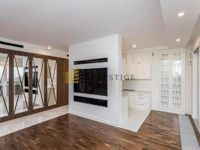 Polecam nowoczesny 3 pok. apartament z loggią, garażem i klimatyzacją