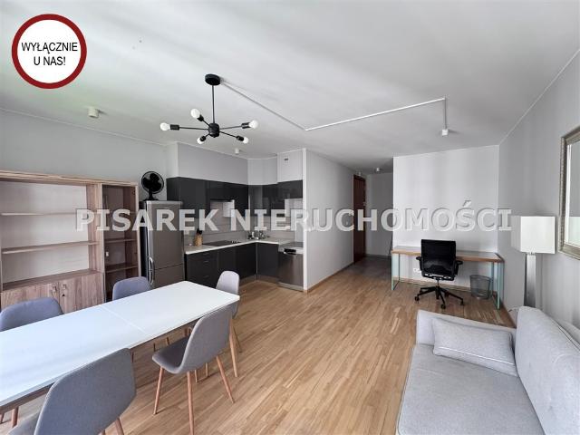 Nowoczesny apartament 2 pok. w centrum Warszawy z balkonem
