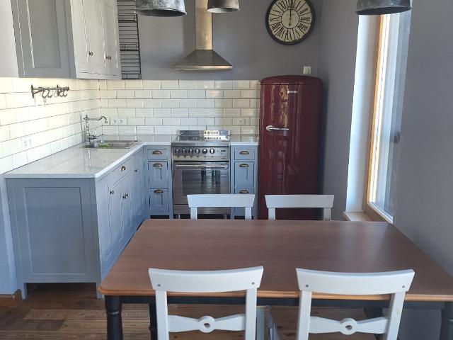 Nowoczesny apartament 2 pok. z tarasem, garażem i blisko plaży