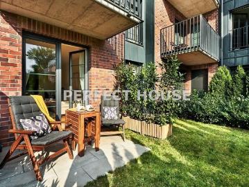 Nowoczesny 2 pok. apartament z tarasem i ogródkiem