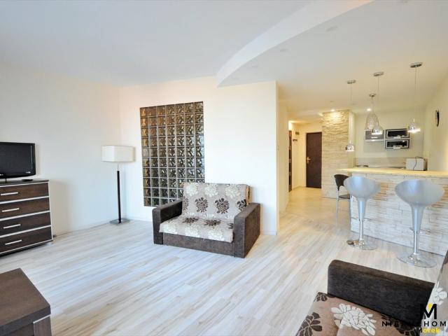 Nowoczesny apartament w Polonii z tarasem i widokiem