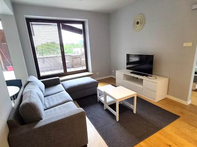 Nowoczesny apartament z basenem i garażem w centrum Łodzi