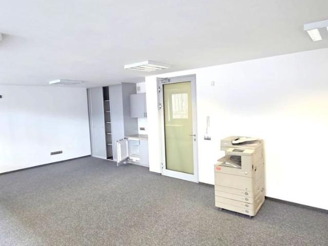 Nowoczesny budynek biurowo usługowy 344 m2 centrum Katowic