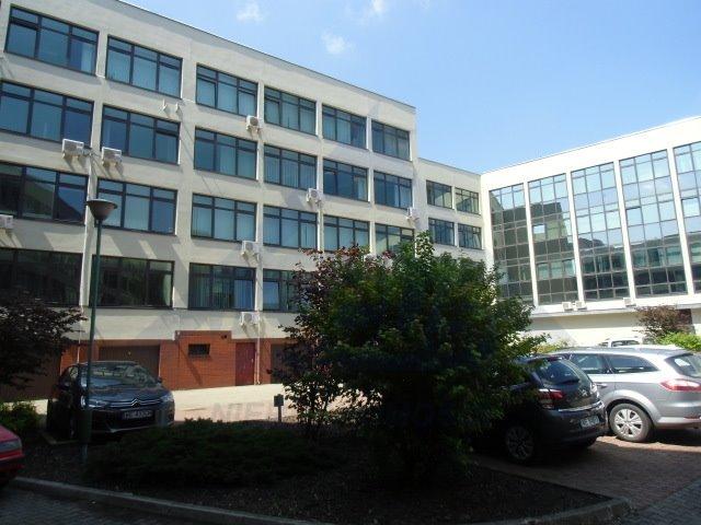 Nowoczesny biurowiec 689 m² z parkingiem w Ursynowie polecam!