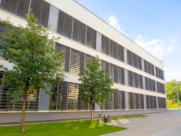 Nowoczesny biurowiec 950 m2 w Wawerze – elastyczne powierzchnie