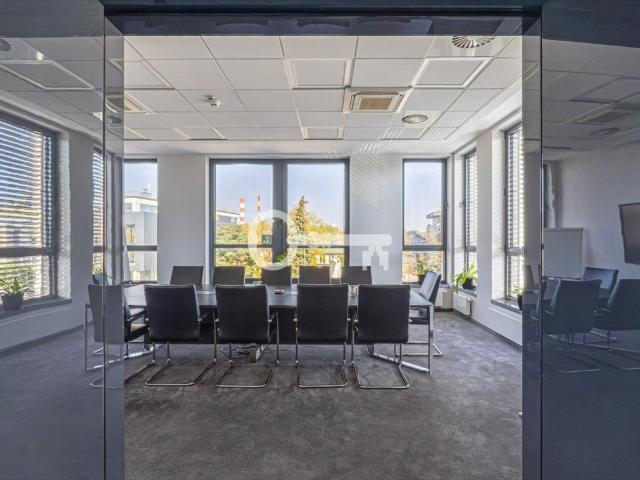 Nowoczesny biurowiec 1075 m² w Wilanowie polecam