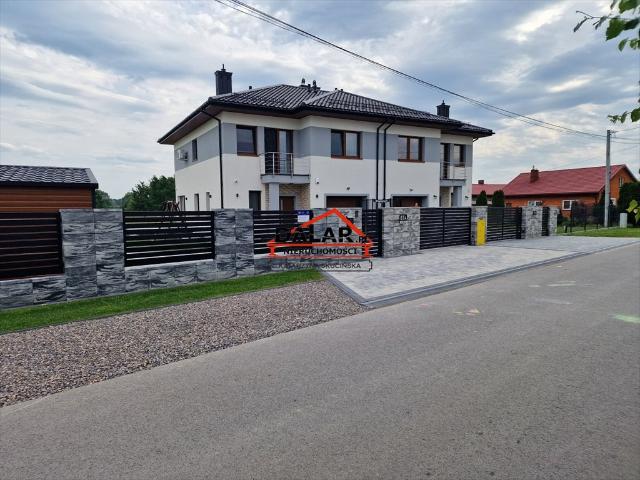 Sprzedam nowoczesny bliźniak 157 m² z garażem w Górze Kalwarii