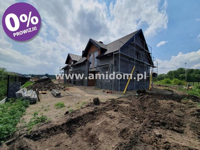 Nowoczesny bliźniak 154 m2 z garażem i dużą działką